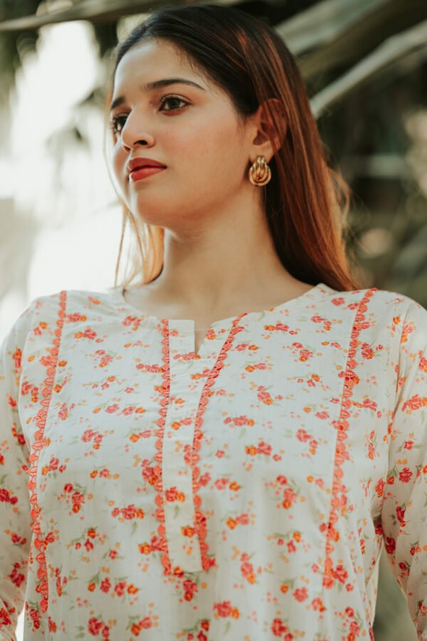 Dahlia - Image 2