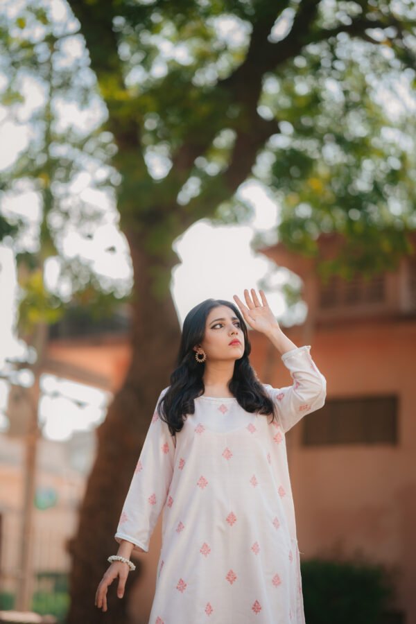 Gulab - Image 2