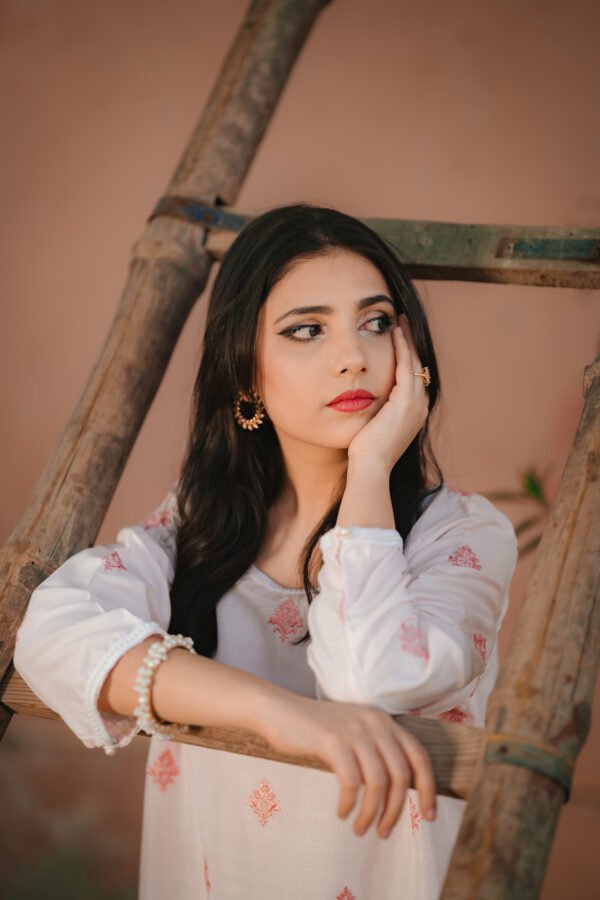 Gulab - Image 4