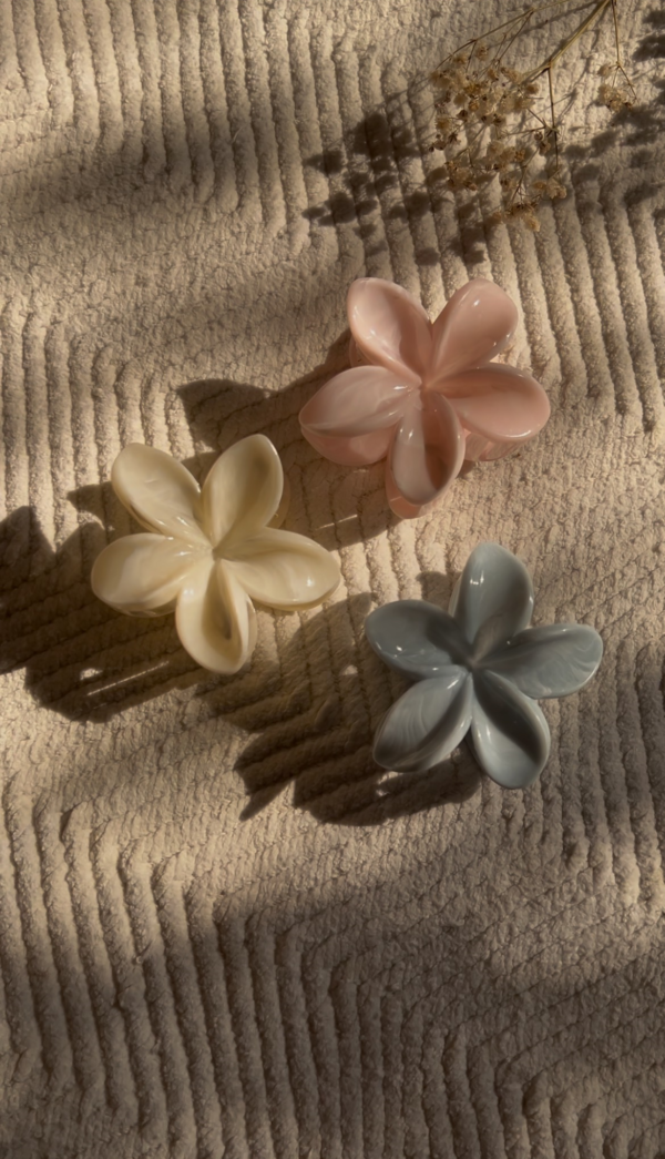Marble Flower Hair Claws
